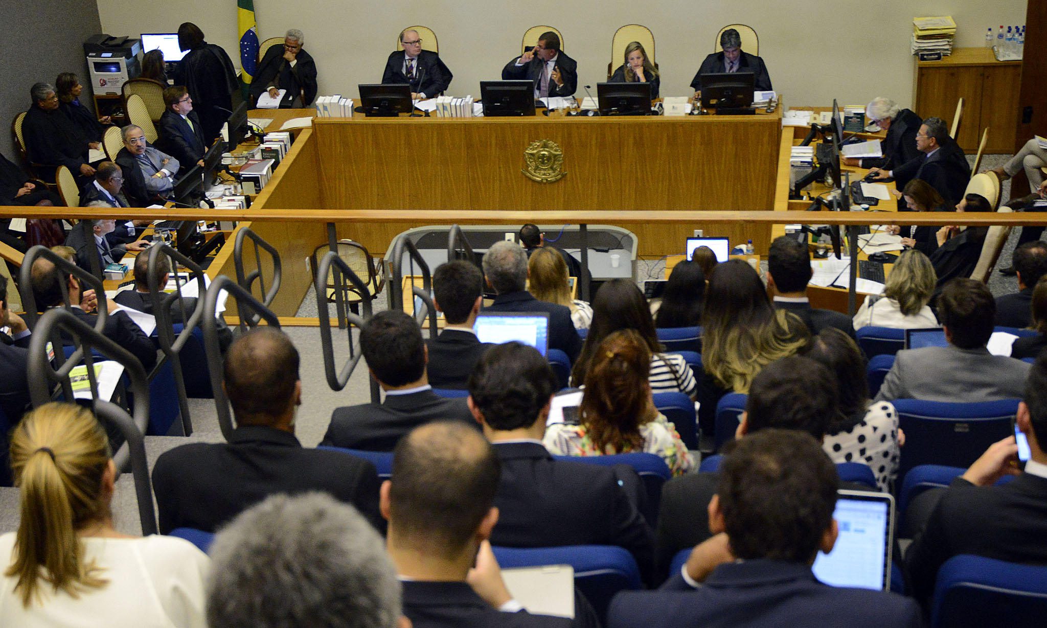 Mudança legislativa abre nova fase em disputa sobre IPVA