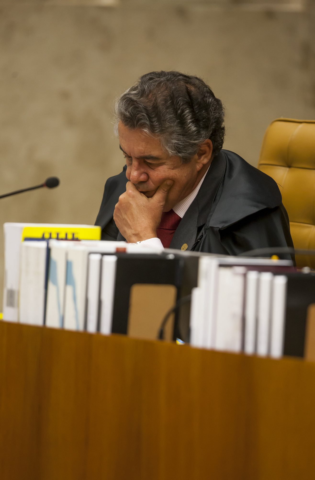 Suspensão de processos prevista no NCPC é “excepcional”