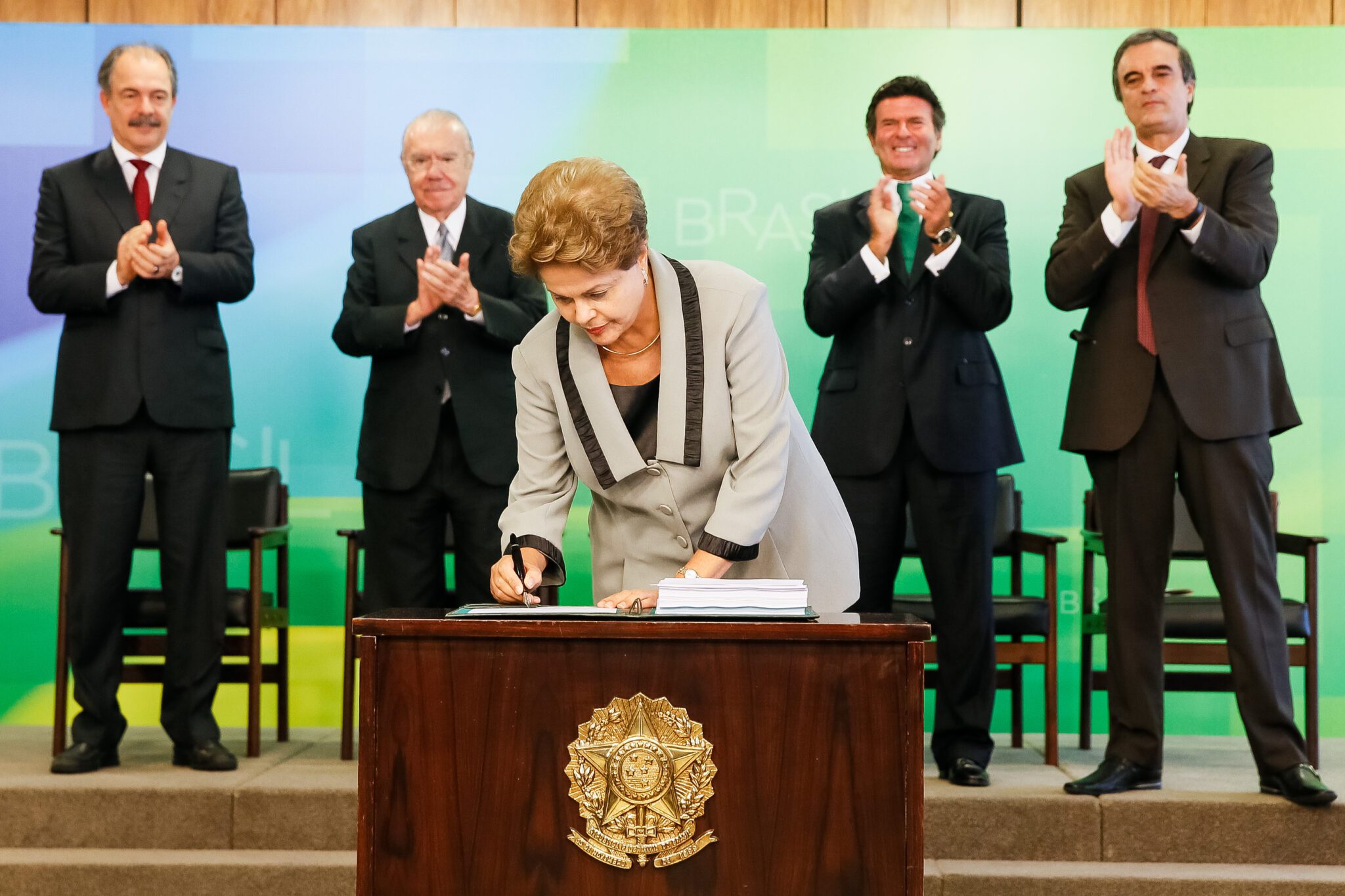 Vacância presidencial em tempos de ruptura institucional