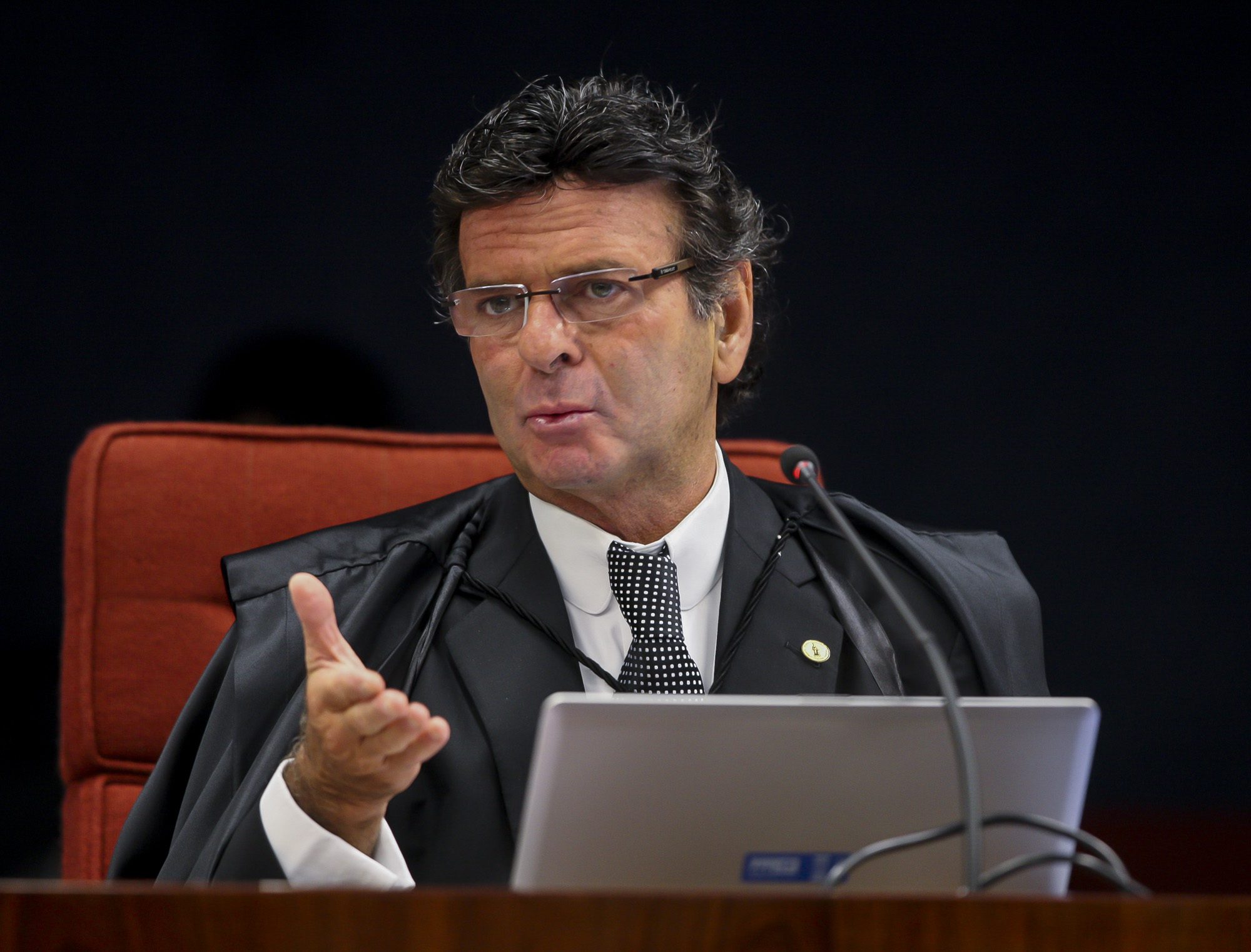 Fux cassa decisão do CNJ que bloqueava precatórios
