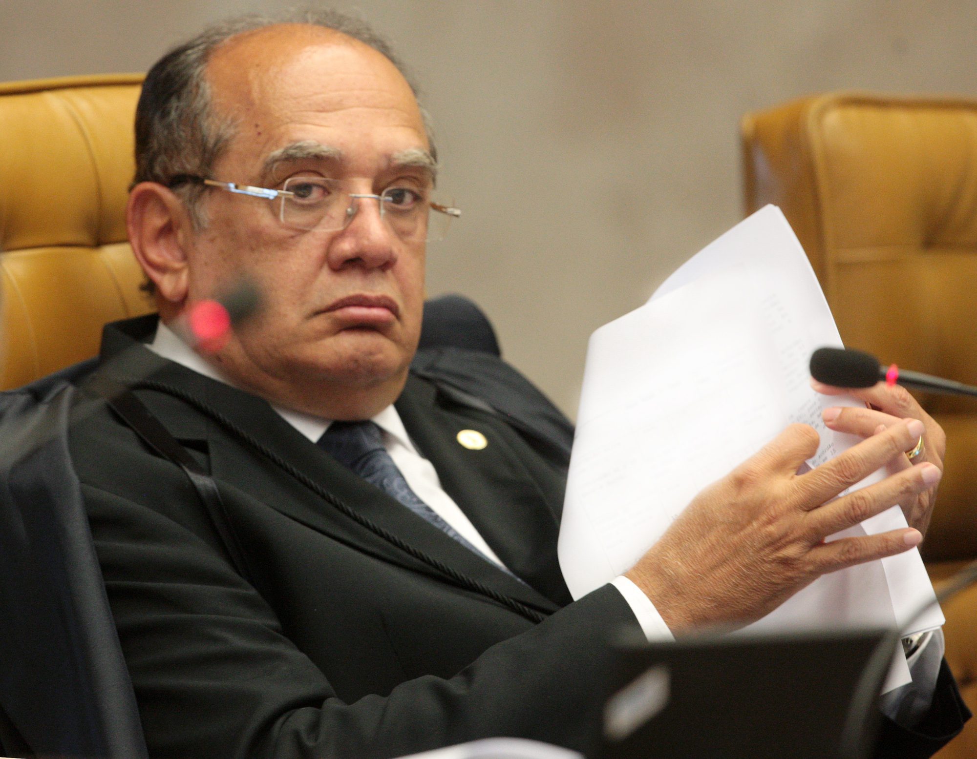 Justiça considera improcedente ação de Gilmar Mendes contra líder do MTST