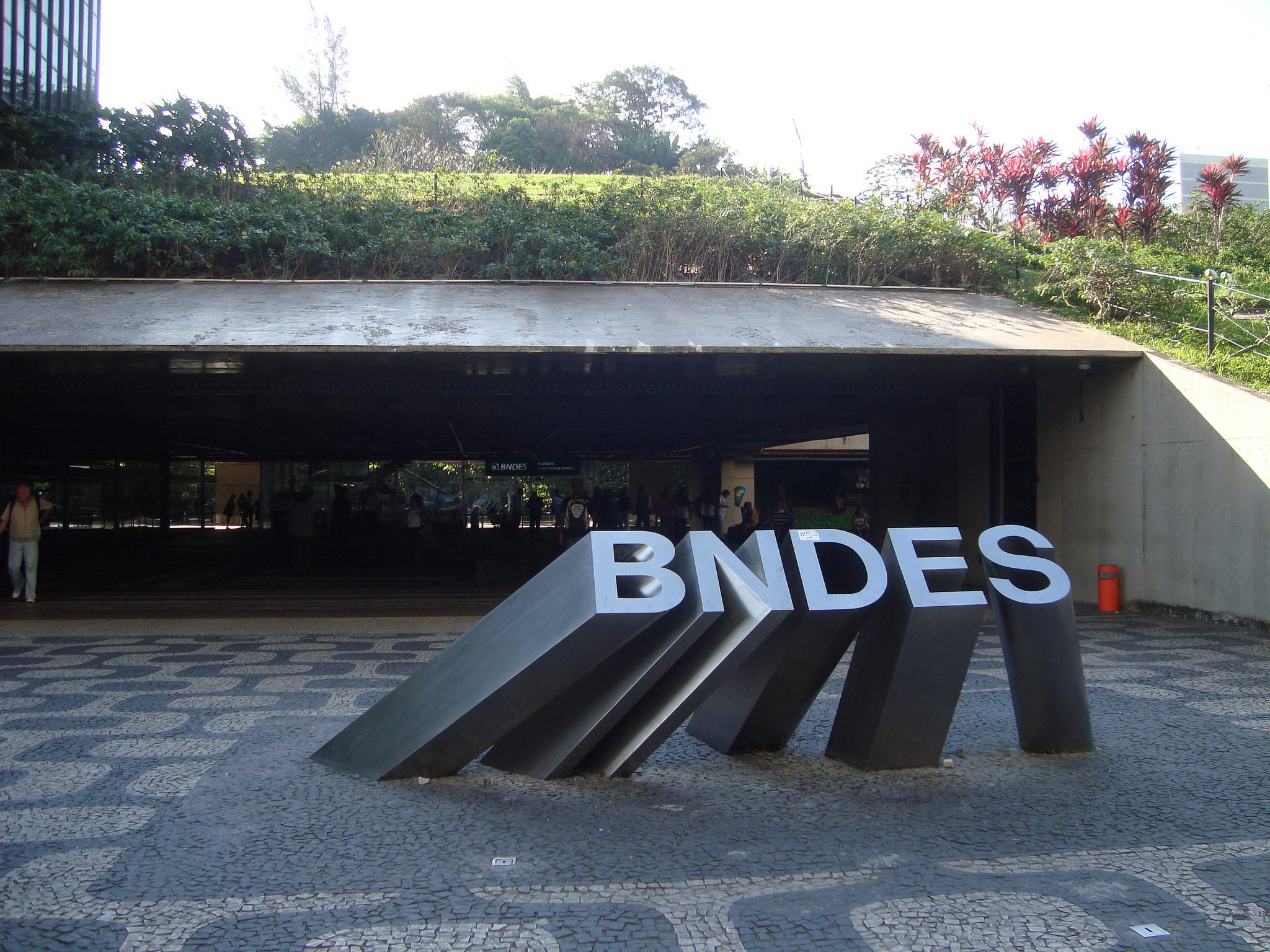 Governo deve abrir contratos do BNDES, recomenda MPF-DF