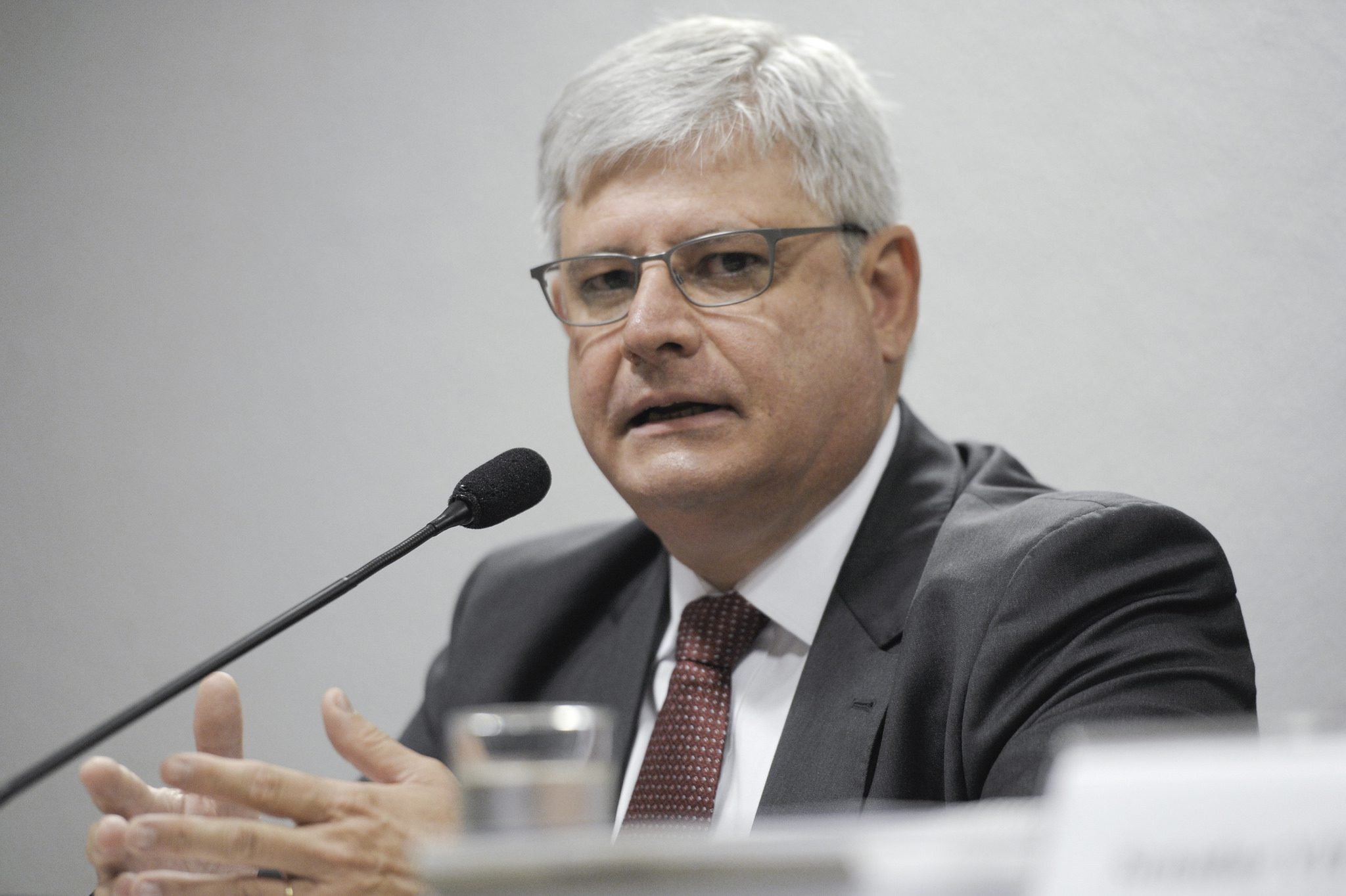 Janot contesta novas exigências do governo para o Financiamento Estudantil