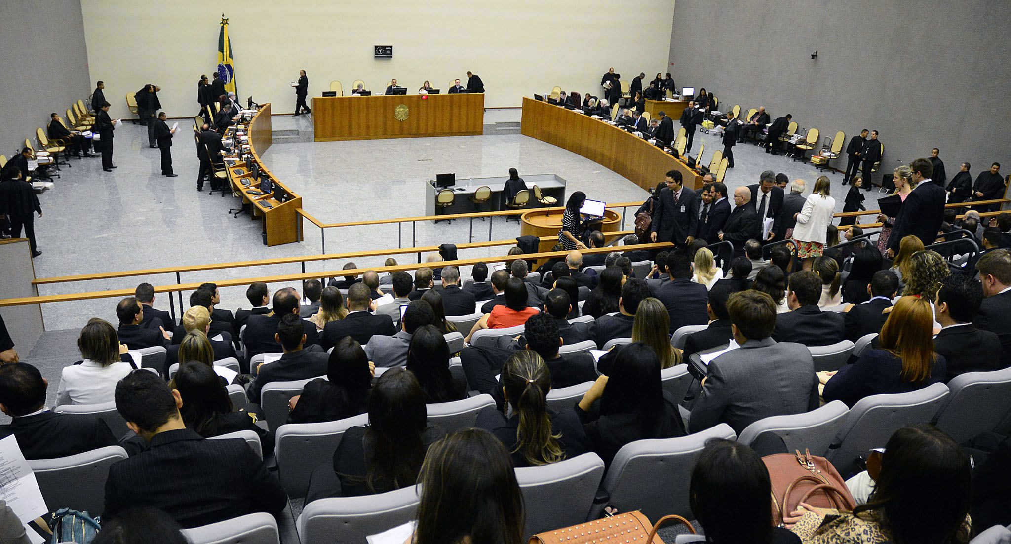 Dissertação de procurador analisa concessão de HC por tribunais superiores