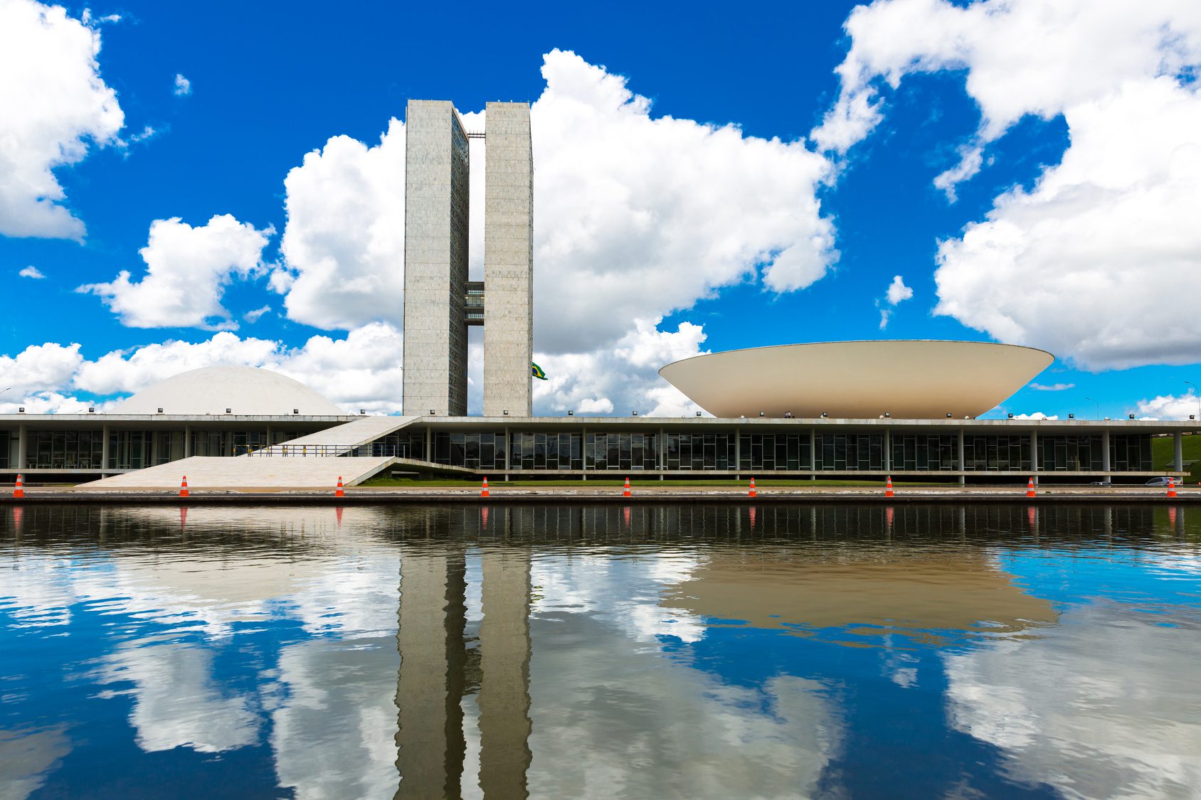 Os vícios da “emenda aglutinativa” do financiamento empresarial