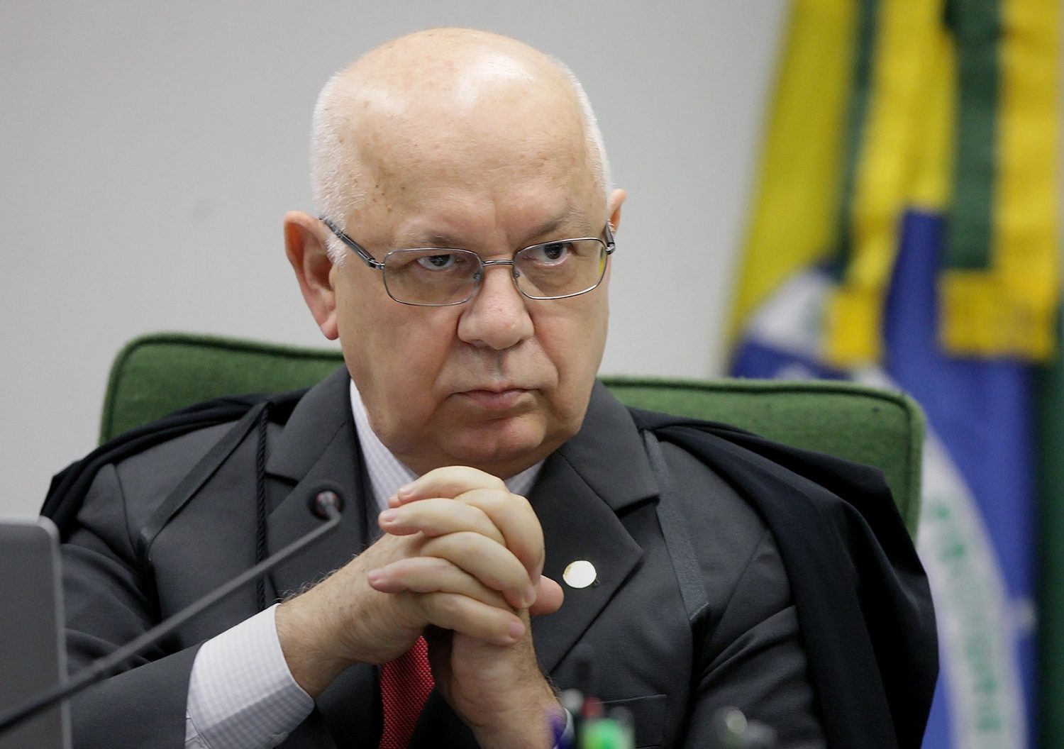 Teori nega liminar contra presidentes da Câmara e do TST por bloqueio de projetos