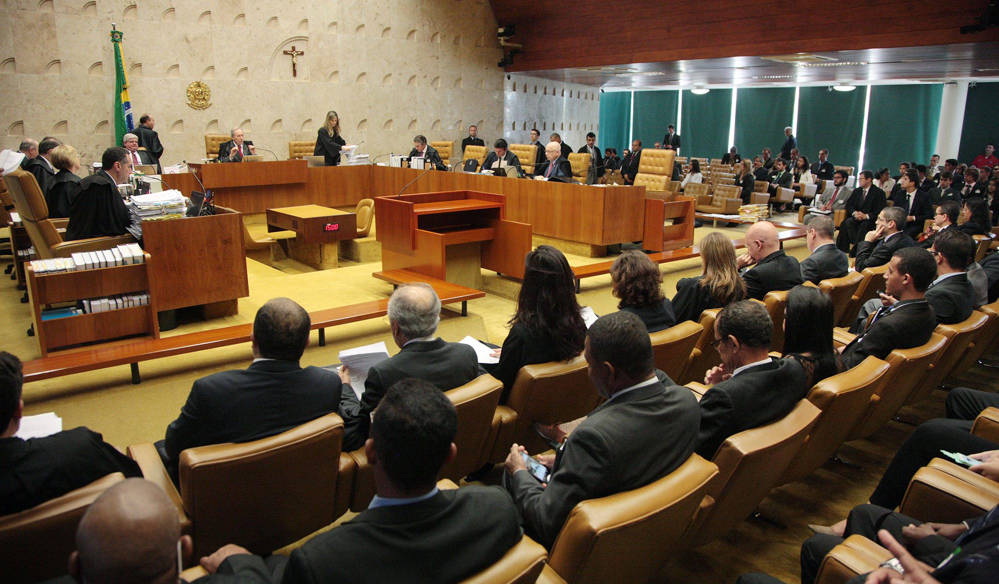 AMB vai ao STF para travar extensão da PEC da Bengala a TJs