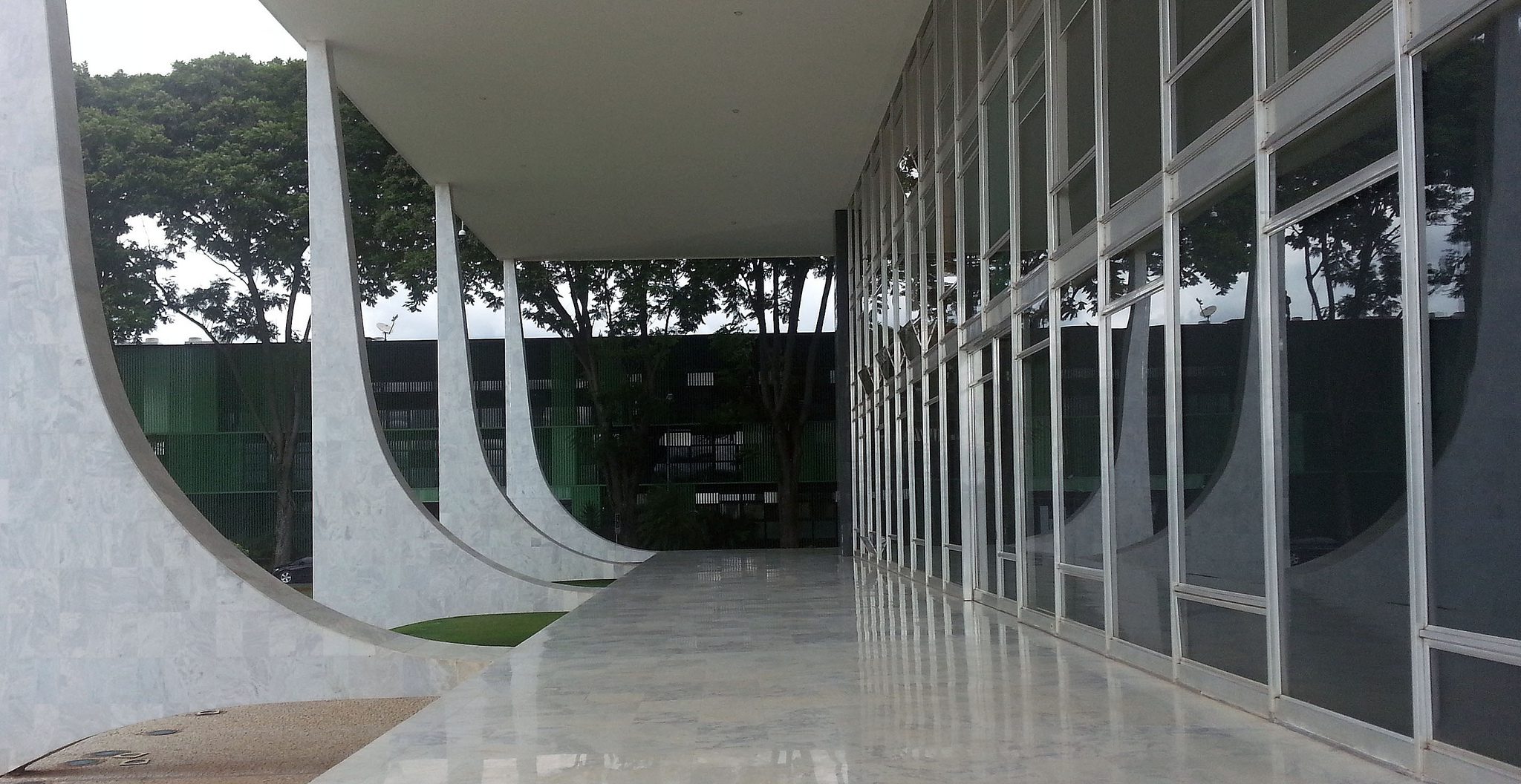 PSDB questiona adiamento do abono salarial no STF