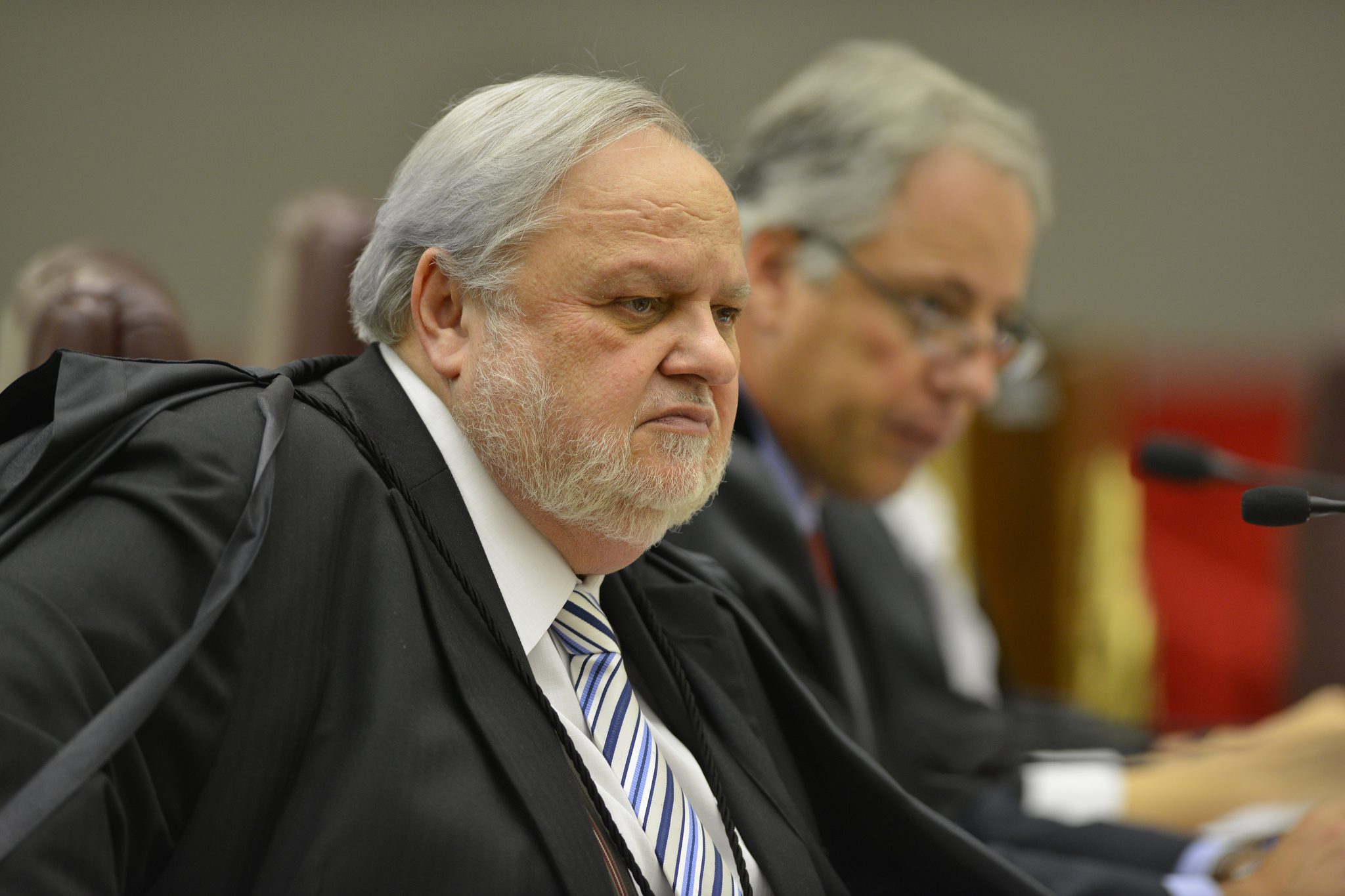 Decano do STJ critica uso de delações de chefes contra subordinados