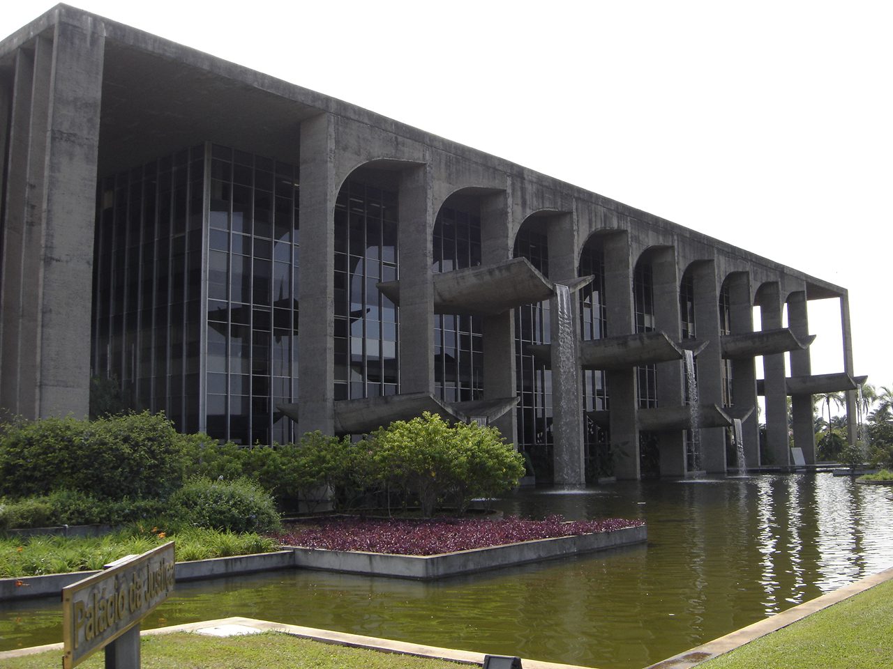 Decreto reduz burocracia na relação de imigrantes com governo brasileiro