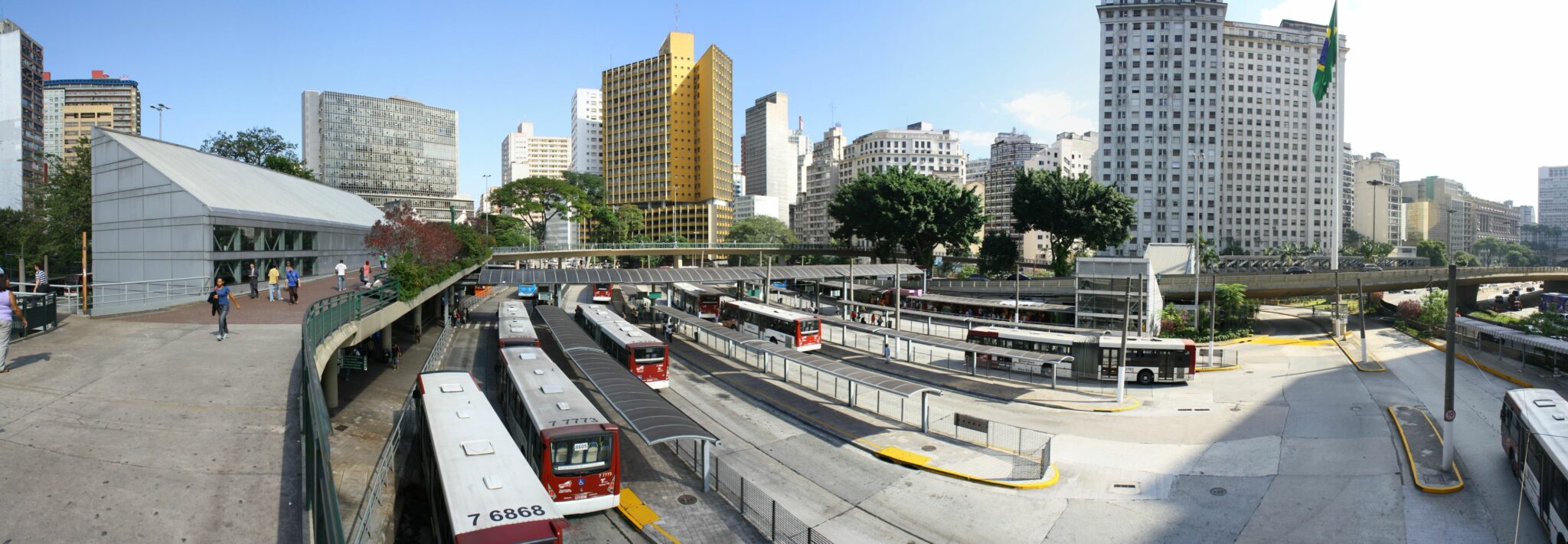 Justiça nega reposição de linhas de ônibus encerradas por corredores de Haddad