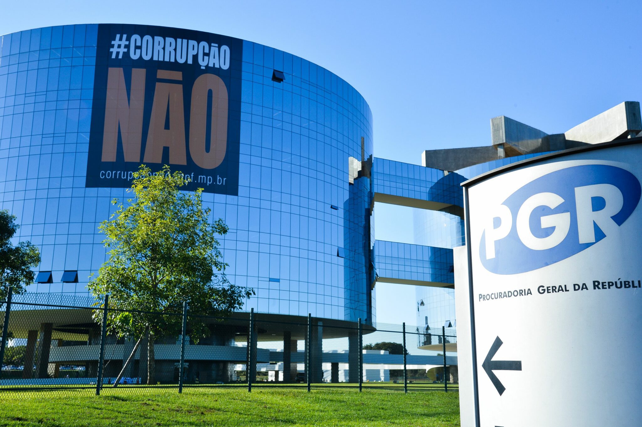 MPF pede anulação de compra pelo Exército de capacetes de R$ 1 mil