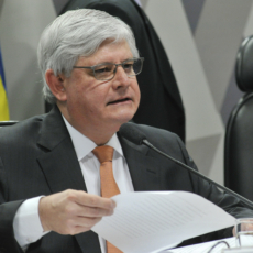 Como a PGR distingue corrupção de caixa dois?
