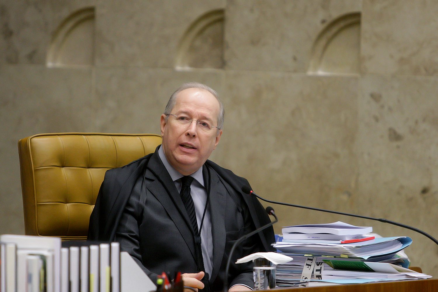 STF não vê crime em ofensa de deputado contra colega na tribuna