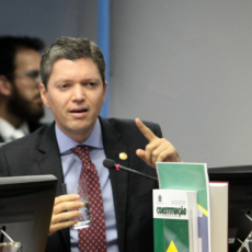CNJ suspende pagamento de servidores em greve