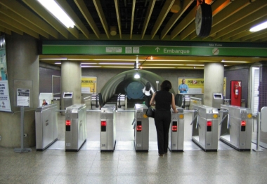 Justiça impede sistema de reconhecimento facial do Metrô de SP