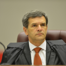 Omissão de doença não permite cancelamento unilateral do plano de saúde