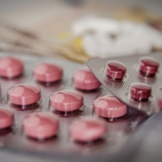 CMED discute em outubro liberação de preços de produtos com alta concorrência