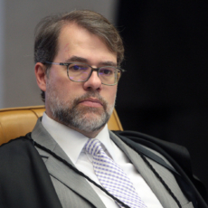 STF adia decisão sobre competência de município para legislar sobre controle de poluição