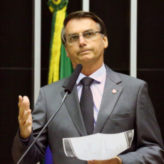 TSE rejeita ação de Bolsonaro contra Globo por não ter noticiado pré-candidatura