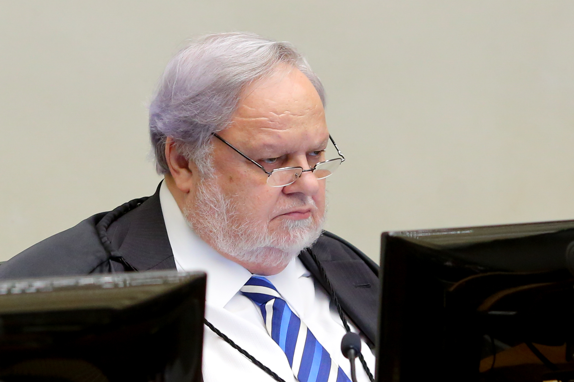 felix fischer lava jato ex-conselheiros, pague menos, empresário