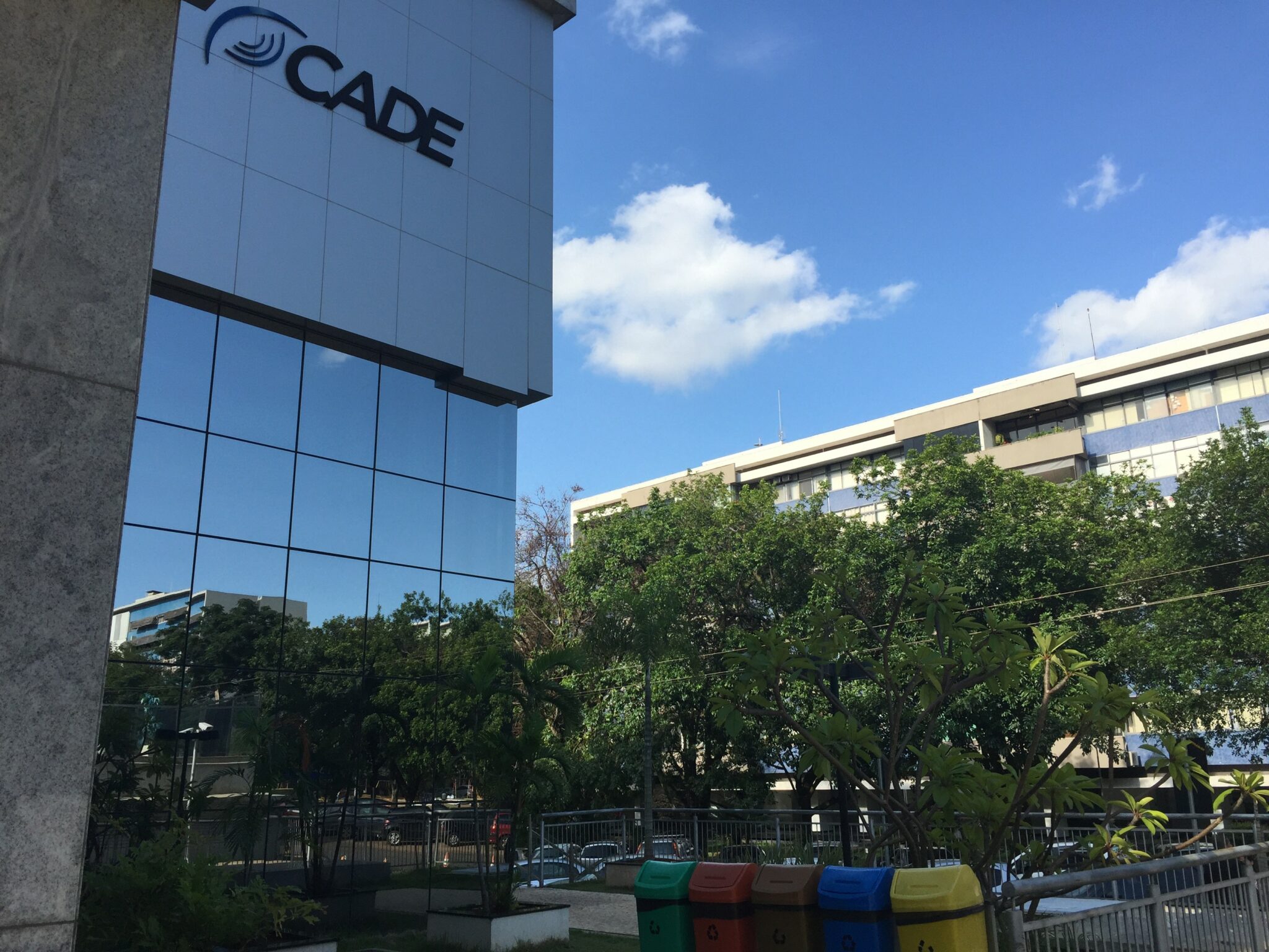 Cade estuda multa menor quando empresa reparar dano