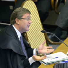 STJ julga multa por descumprimento de prazo de entrega