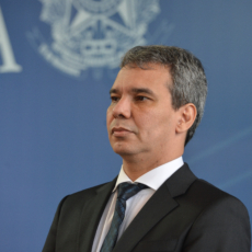 Ministro da Justiça se reuniu com Dilma para pleitear vaga no STF