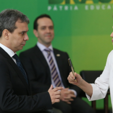 Liminar da Justiça suspende nomeação do recém empossado ministro da Justiça, AGU recorre