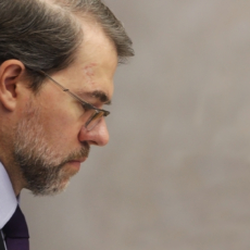 STF vai decidir se município pode contratar advogado sem licitação