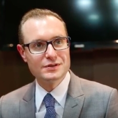 Promotores de SP querem “refundar a República” ao pedir prisão de Lula, diz Cristiano Zanin