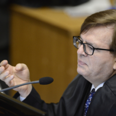 STJ decidirá se Receita pode compensar tributo com débito parcelado