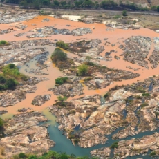 Ministros do STJ divergem sobre competência para julgar ações contra Samarco