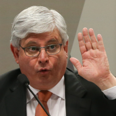 Em fatiamento, Janot diz que partidos foram usados para crimes na Lava Jato