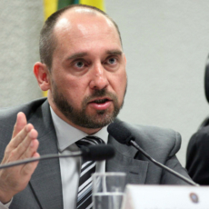 Pluraridade de órgãos anticorrupção gera impasse para acordos de leniência, diz ex-AGU
