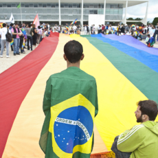 Filho de militar perde pensão após mudança de gênero