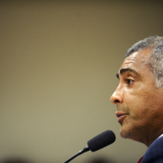 TSE: senador não pode buscar reeleição antes do fim do mandato
