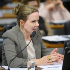 Fachin marca interrogatório de Gleisi Hoffmann