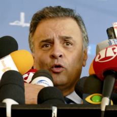 1ª Turma do STF determina bloqueio de R$ 1,6 milhão de Aécio