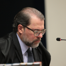 Toffoli revoga prisão de Paulo Bernardo