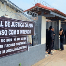 Advogados protestam contra falta de energia e “gato” em fórum do Pará