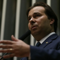Juiz barra candidatura à reeleição de Rodrigo Maia
