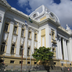 O direito à audição prévia e a impossibilidade de decisão-surpresa em respeito ao princípio do contraditório