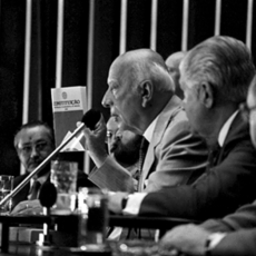 Quebra da Constituição e riscos da democracia brasileira