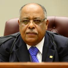 STJ nega dois meses de férias a advogados da União