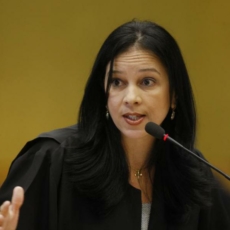 AGU defende no STF lei que excluiu pessoa com deficiência da lista de dependentes do IR