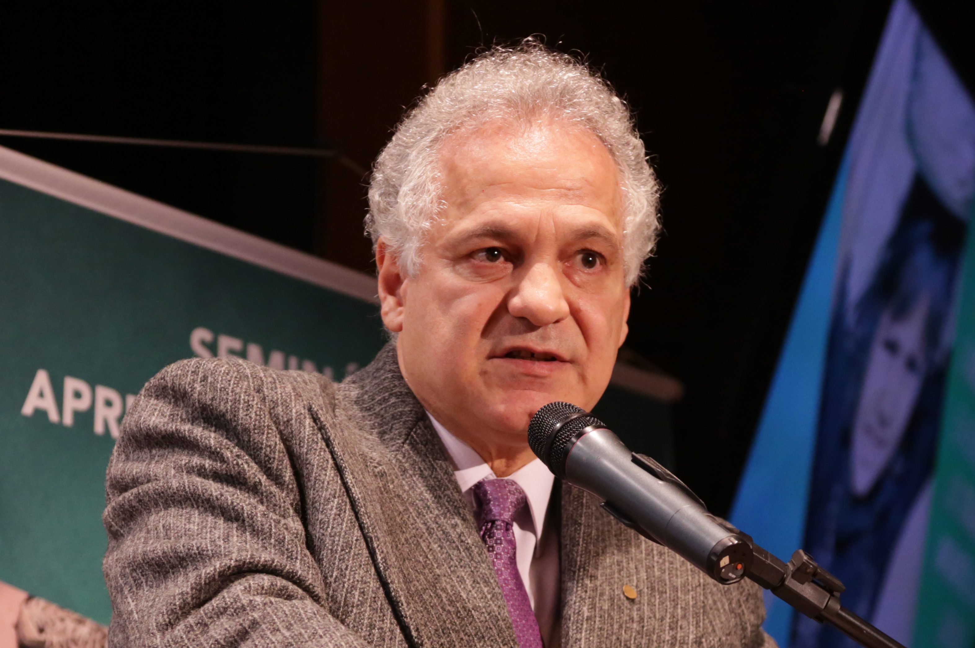 Presidente do TRT-2 defende carros oficiais e critica corte no Orçamento