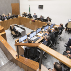STJ define teses sobre cabimento de prescrição intercorrente e intimação
