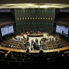 Após Zelotes, parlamentares querem mudar estrutura do Carf