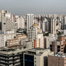 Condomínio não pode impedir proprietária de alugar apartamento por pouco tempo